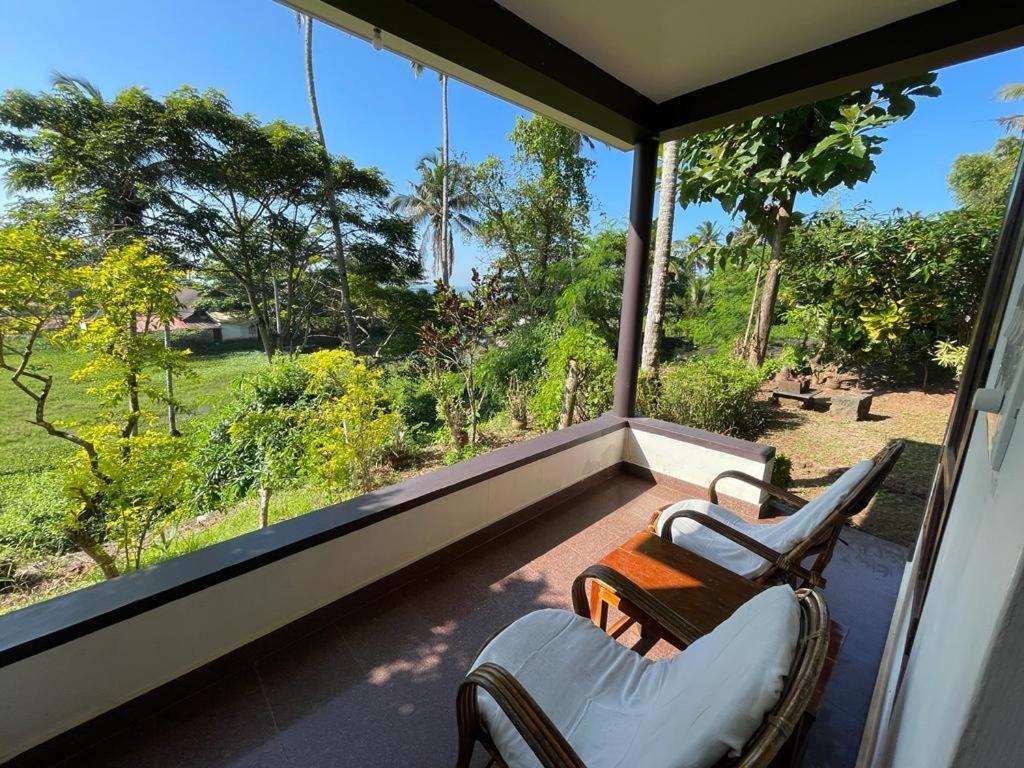 The First Place Yogaresort, Odayam バルカラ エクステリア 写真