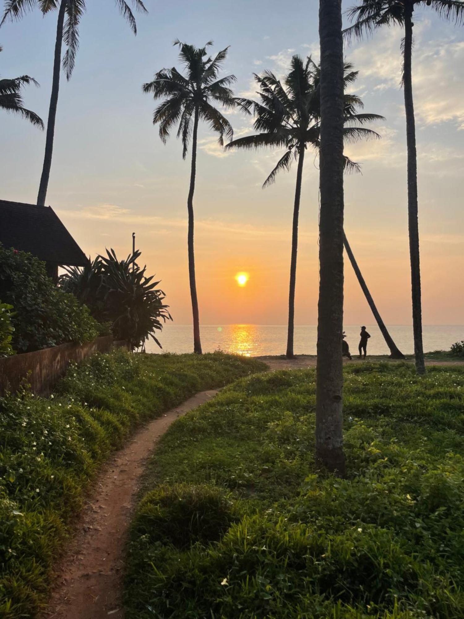 The First Place Yogaresort, Odayam バルカラ エクステリア 写真